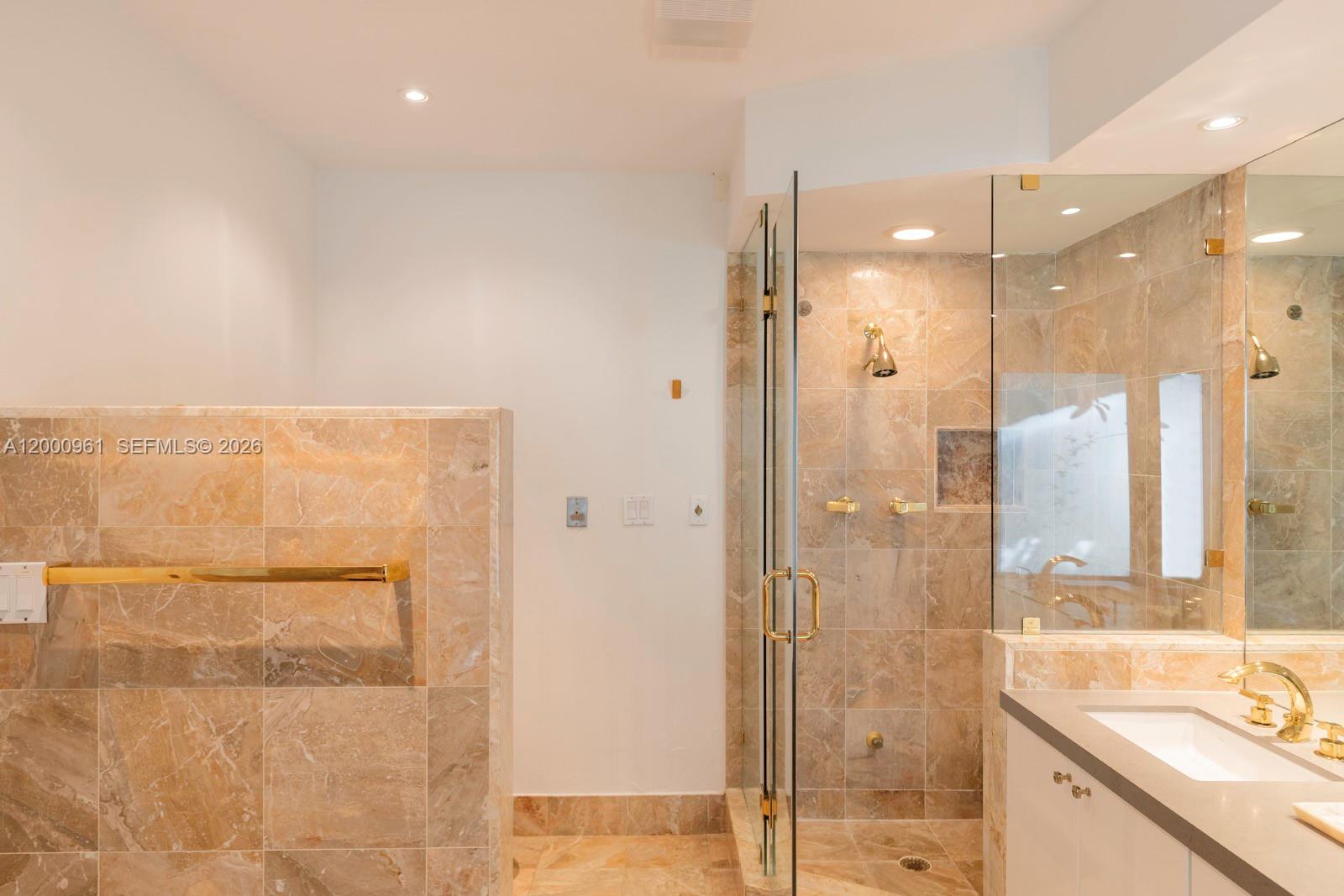 10100 Lakeside Dr Coral Gables, FL 33156