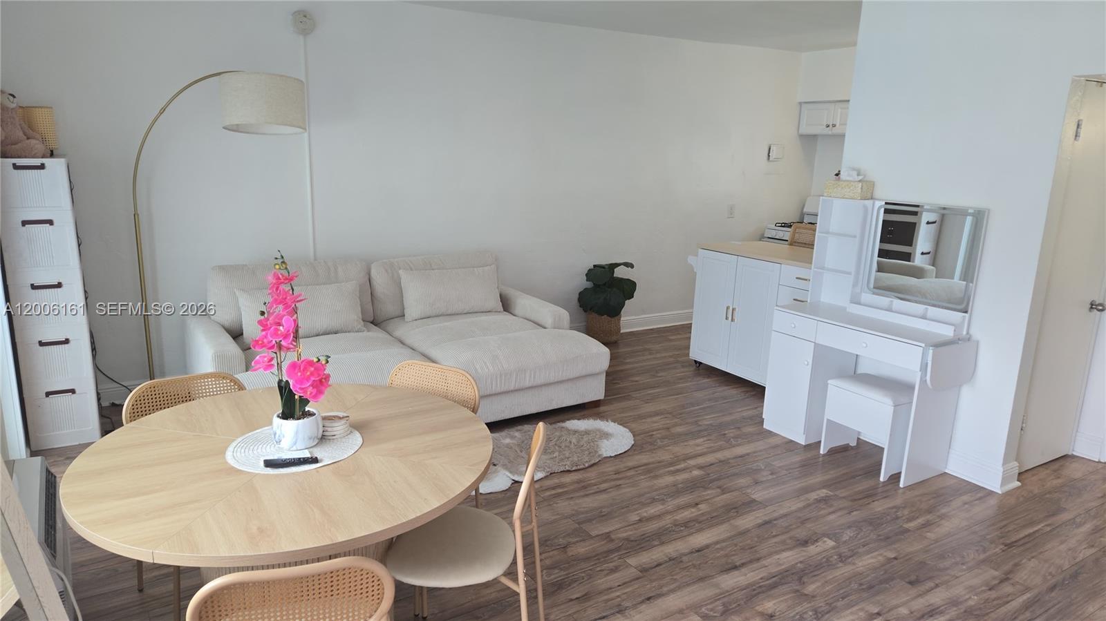 9270 E Bay Hbr Dr #6B