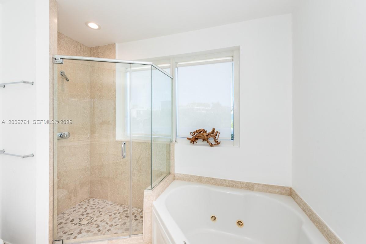 400 Alton Rd #TH-1A Miami Beach, FL 33139