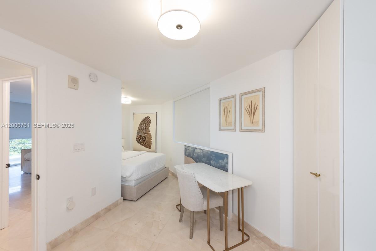 400 Alton Rd #TH-1A Miami Beach, FL 33139