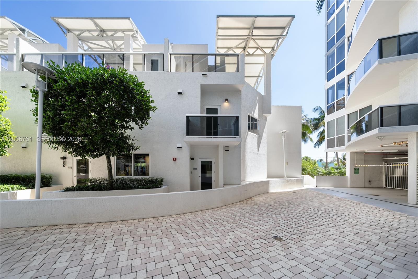 400 Alton Rd #TH-1A Miami Beach, FL 33139