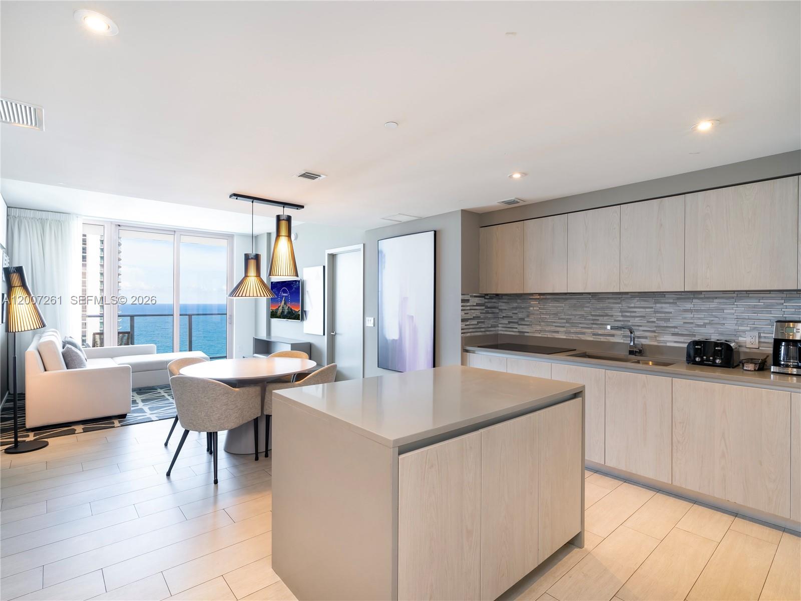 4010 S Ocean Dr #R2905 Hollywood, FL 33019