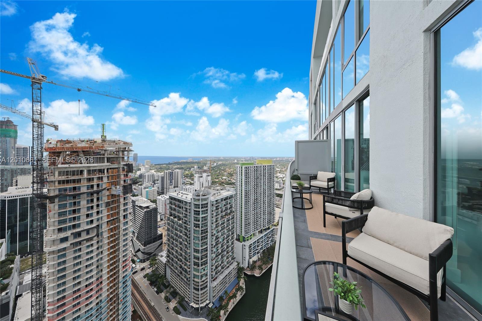 92 SW 3rd St #5202 Miami, FL 33130
