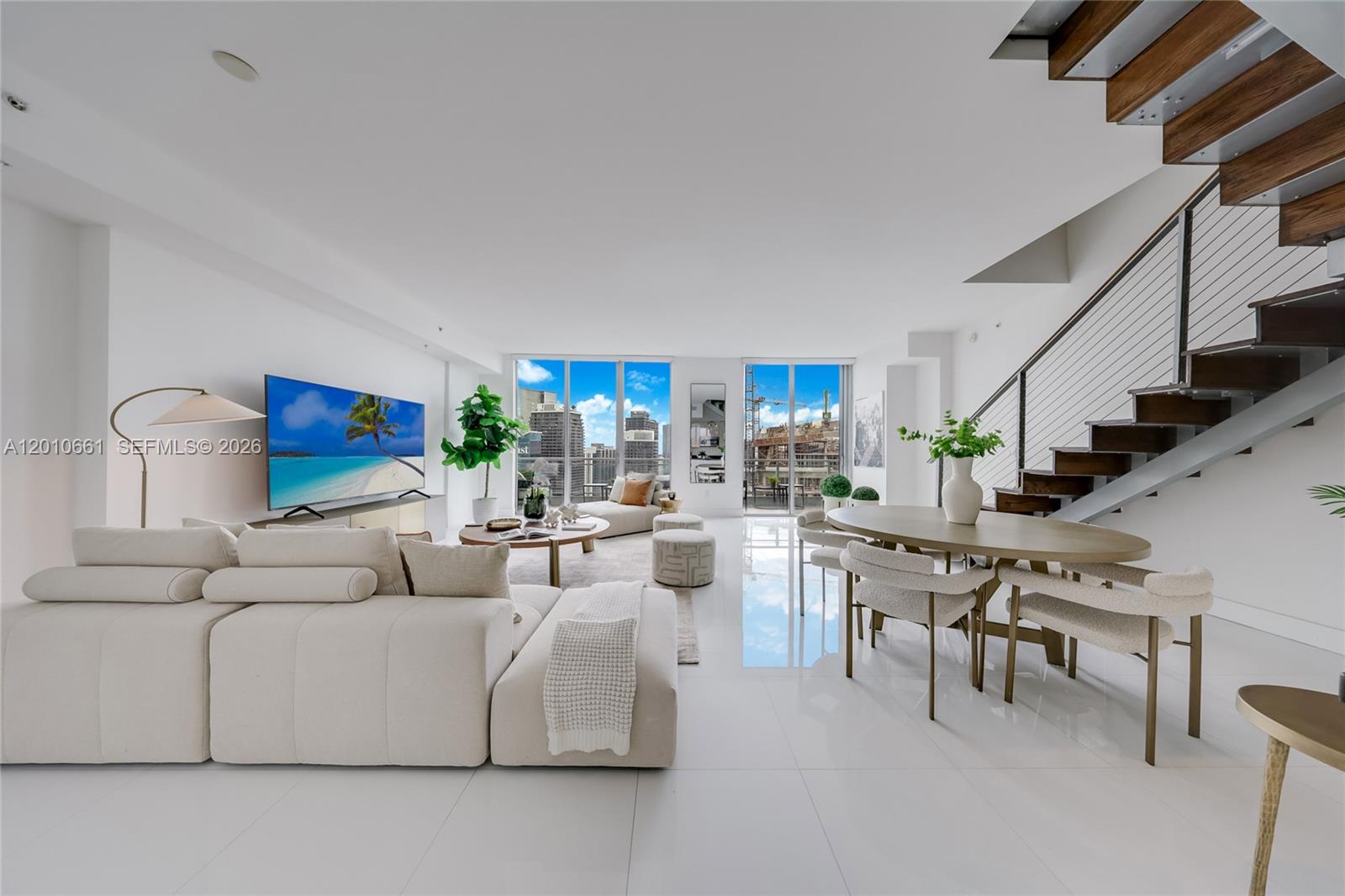 92 SW 3rd St #5202 Miami, FL 33130