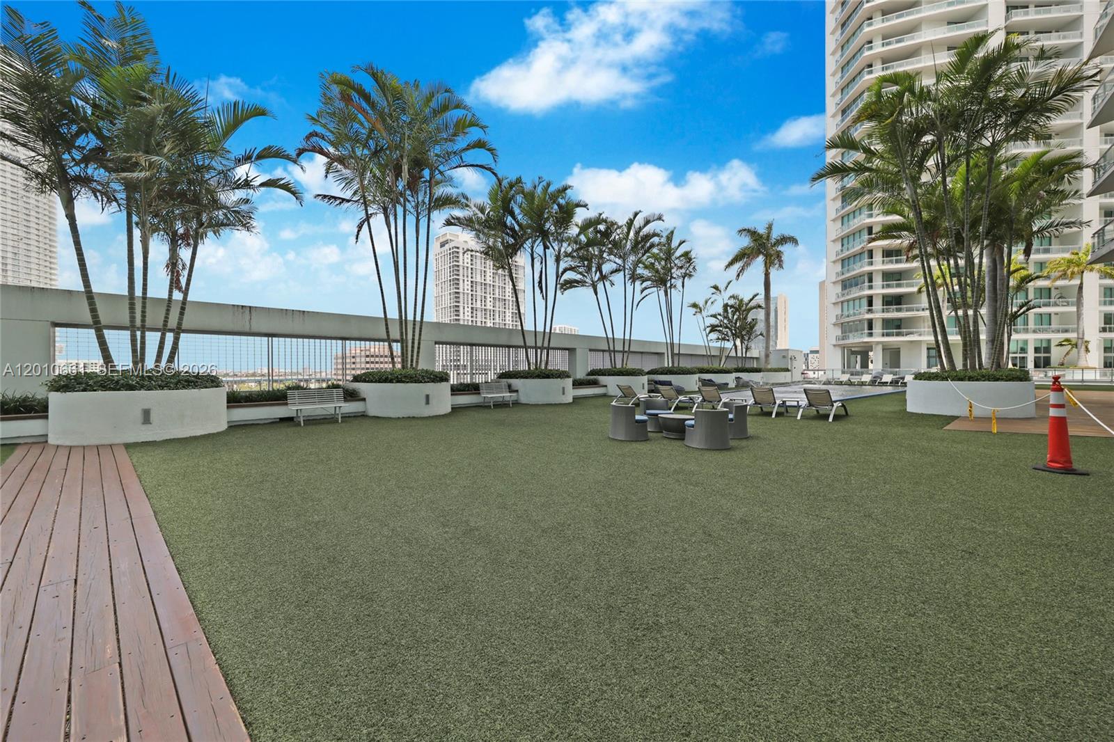 92 SW 3rd St #5202 Miami, FL 33130