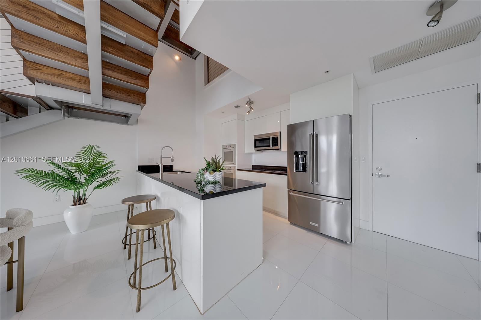 92 SW 3rd St #5202 Miami, FL 33130