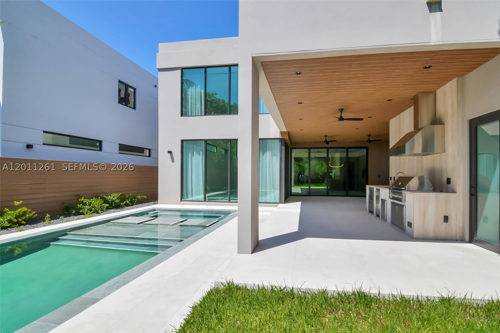 135 SW 29th Rd Miami, FL 33129