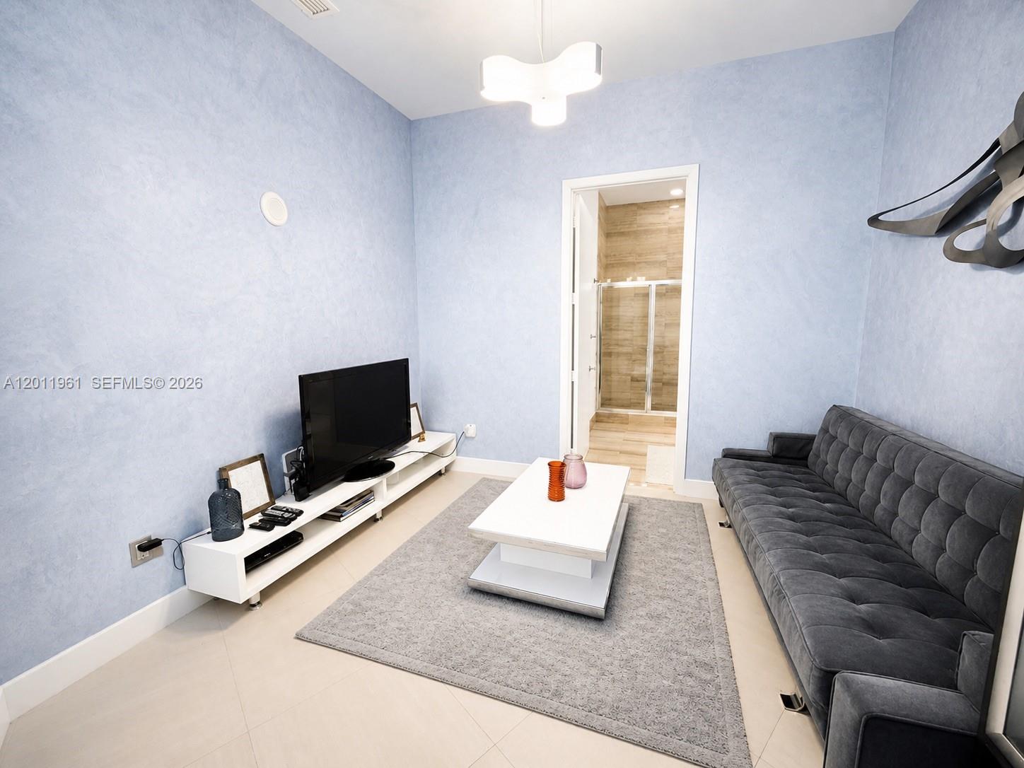 15901 Collins Ave #4303 Sunny Isles Beach, FL 33160