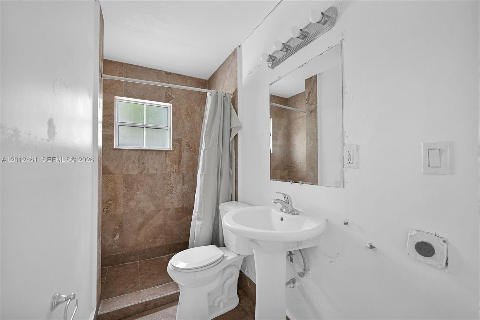 452 NE 30th St Miami, FL 33137