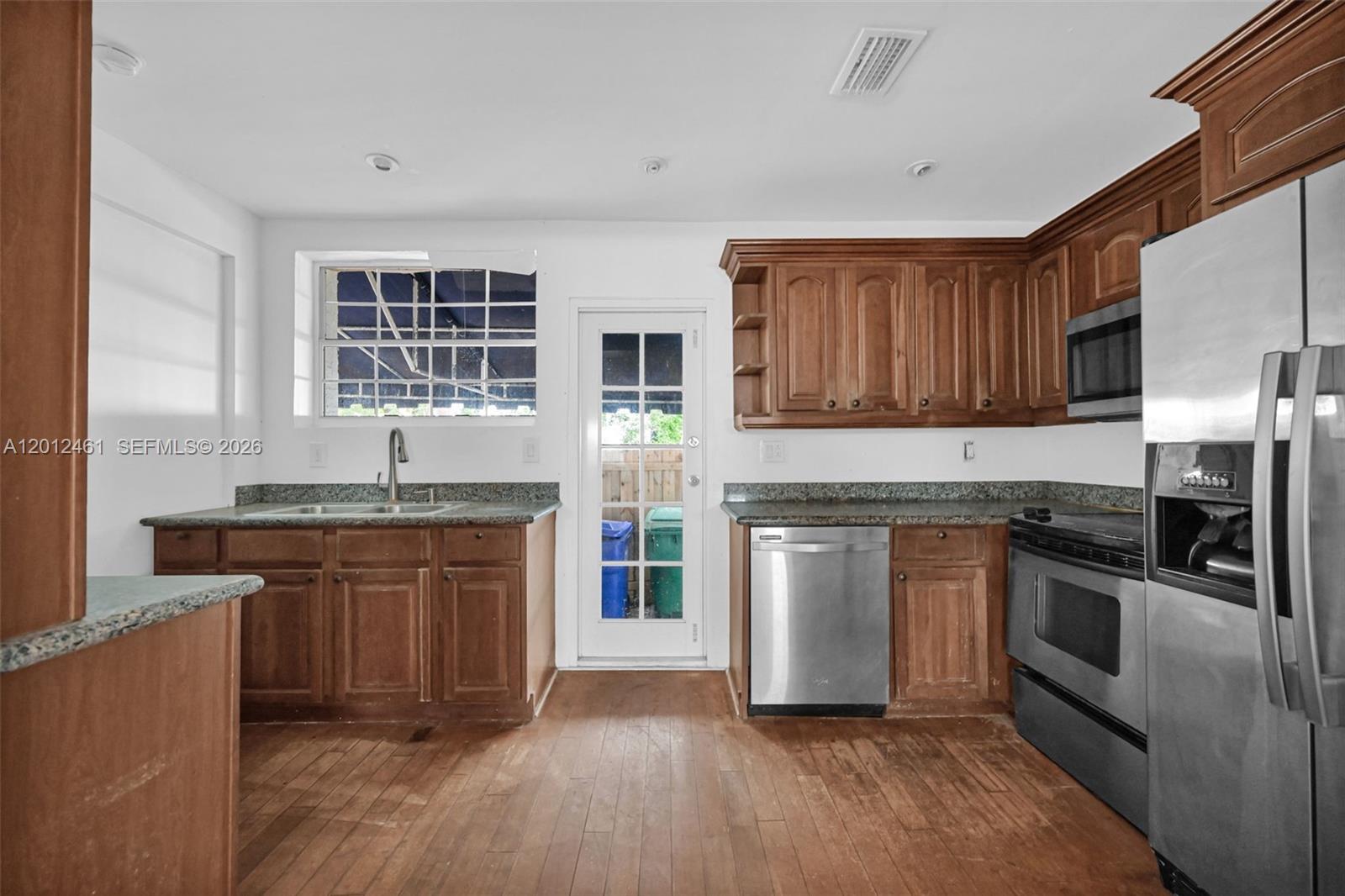 452 NE 30th St Miami, FL 33137