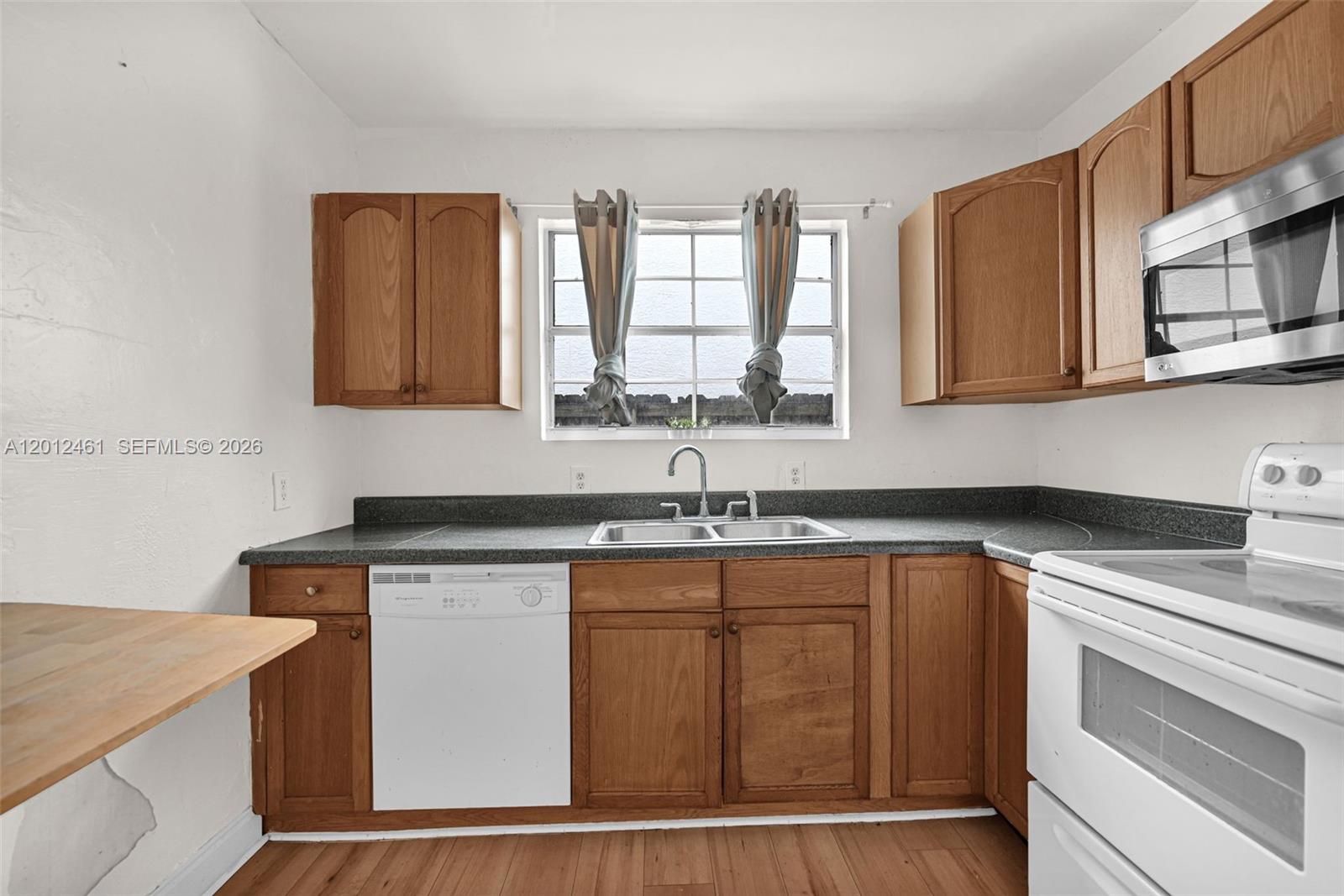 452 NE 30th St Miami, FL 33137
