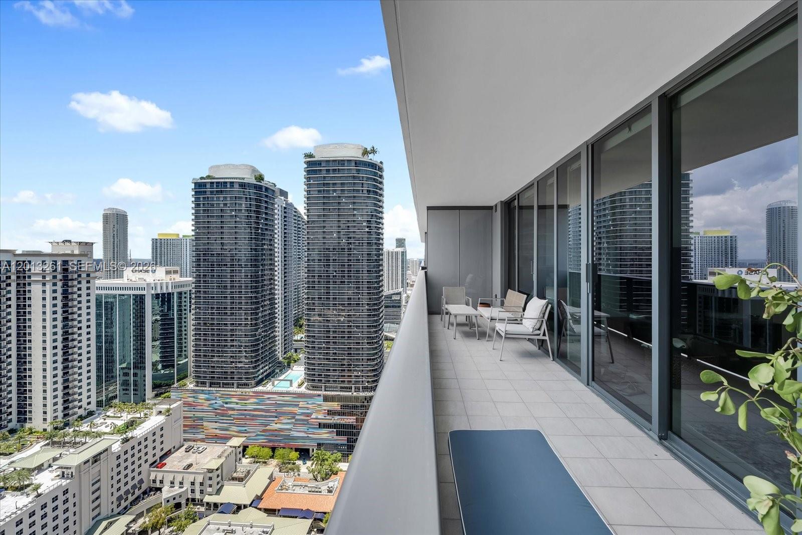 image Brickell Flatiron14
