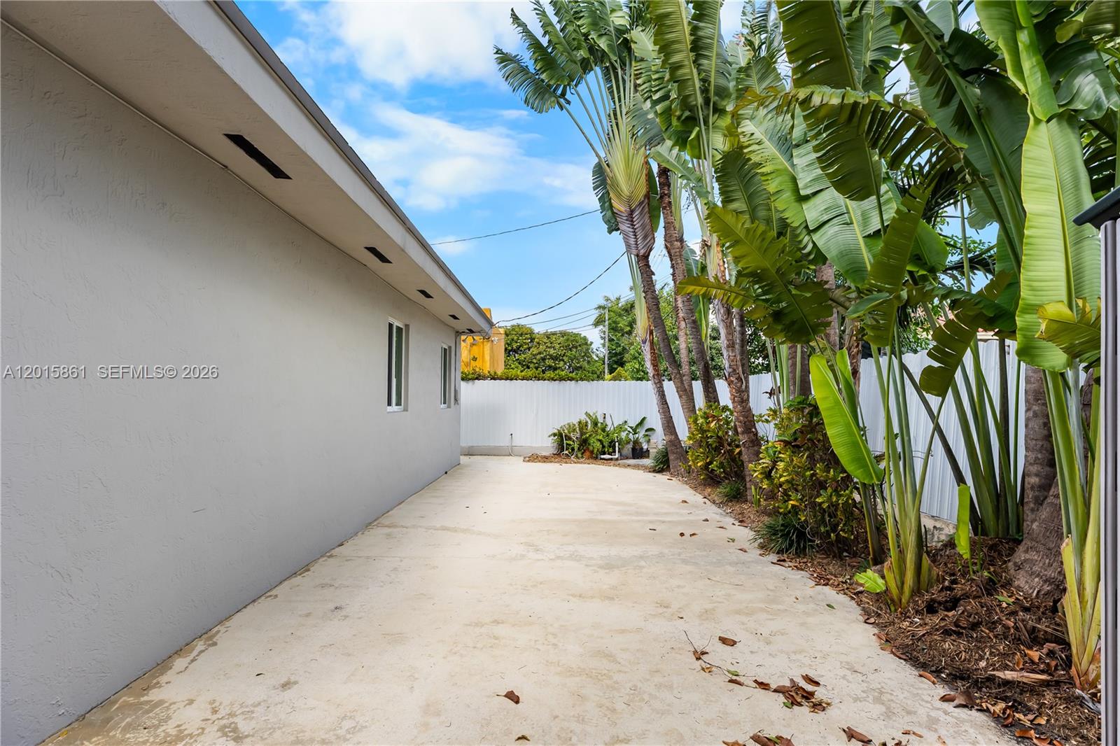 1835 SW 18th St Miami, FL 33145