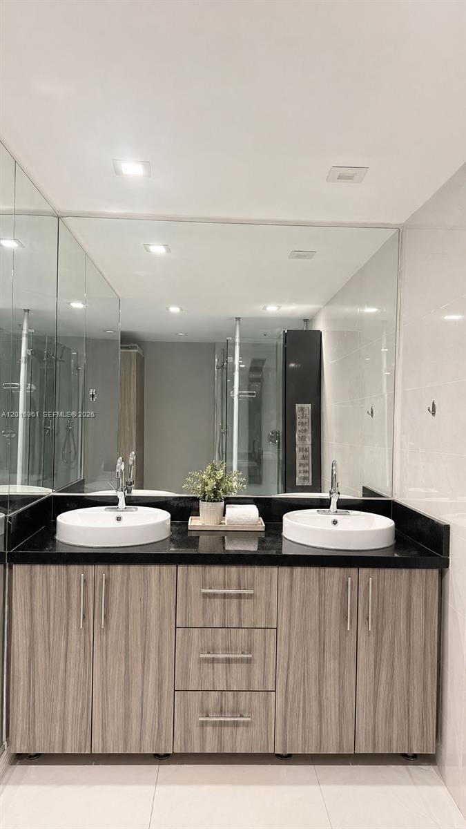 19380 Collins Ave #402 Sunny Isles Beach, FL 33160