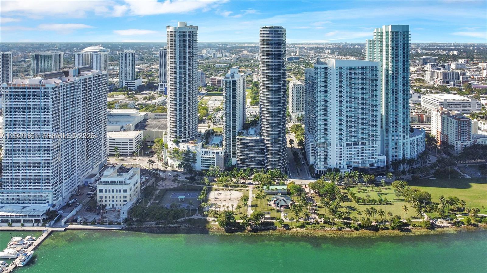 image Aria on the Bay21