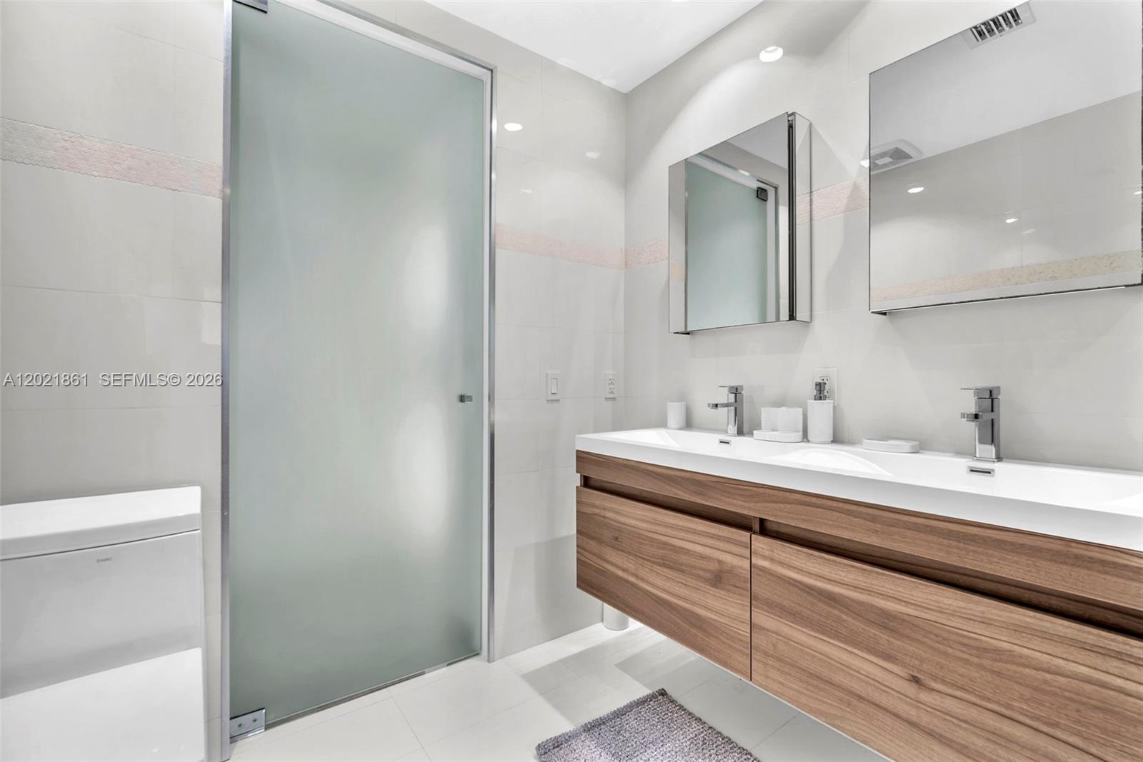 203 Ridgewood Rd Coral Gables, FL 33133