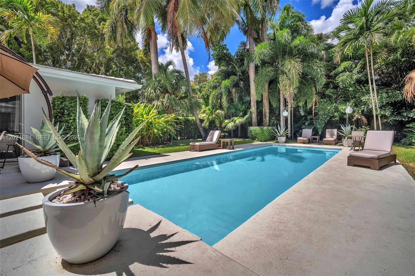 203 Ridgewood Rd Coral Gables, FL 33133