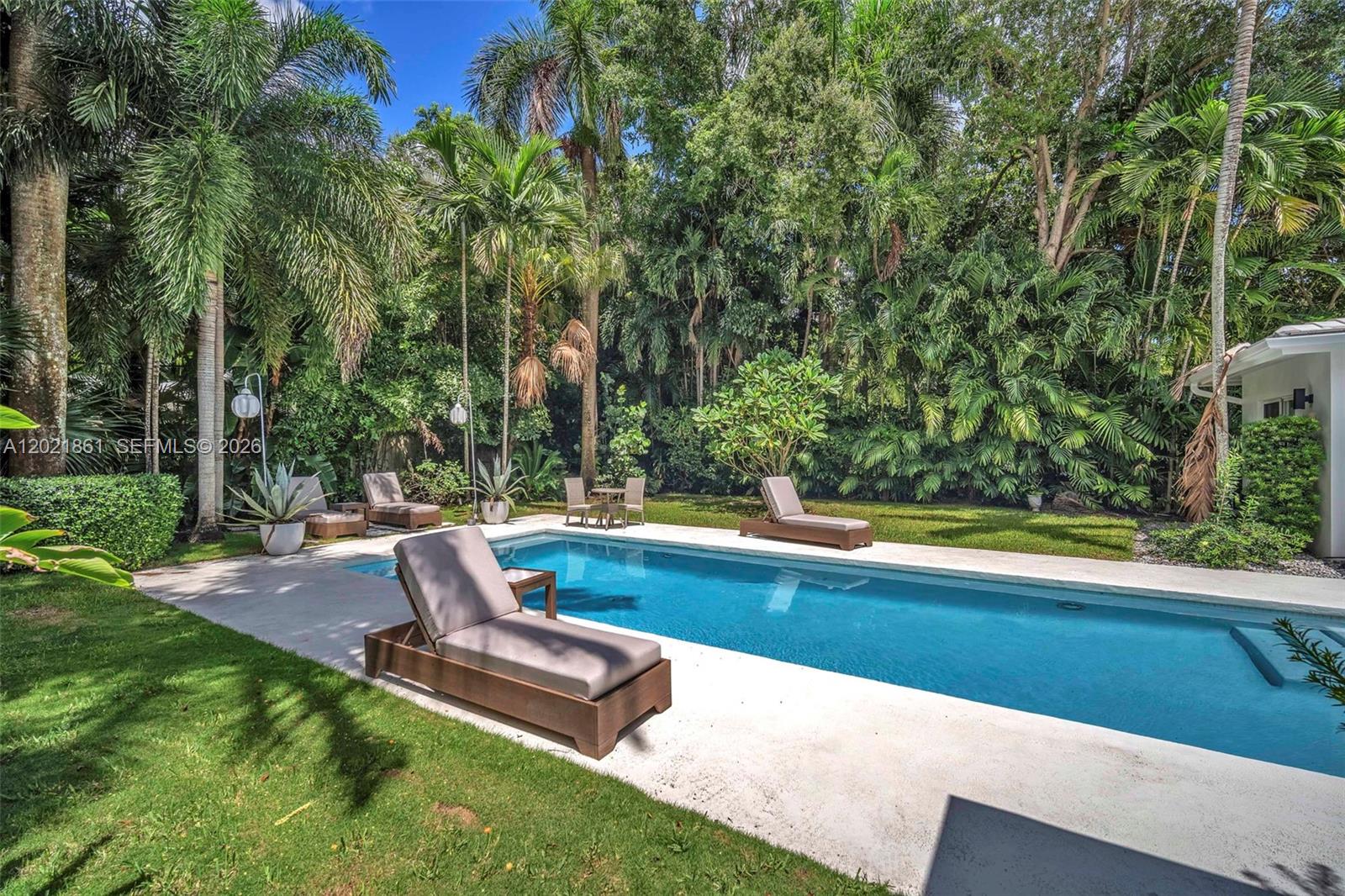 203 Ridgewood Rd Coral Gables, FL 33133