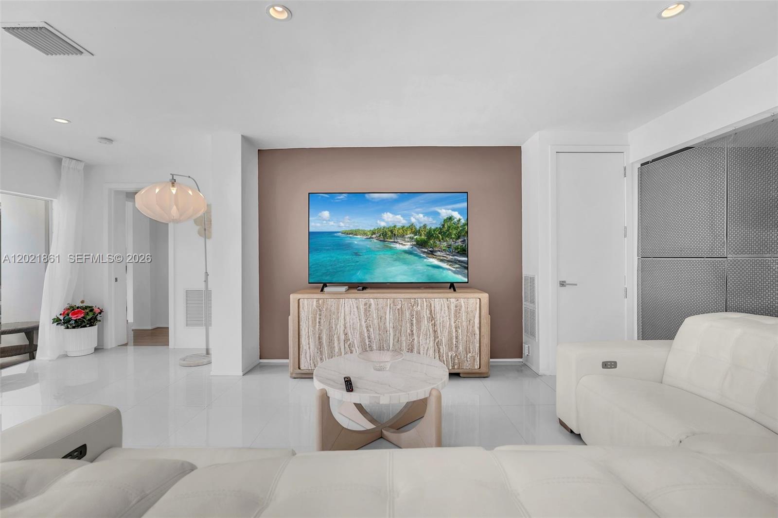 203 Ridgewood Rd Coral Gables, FL 33133