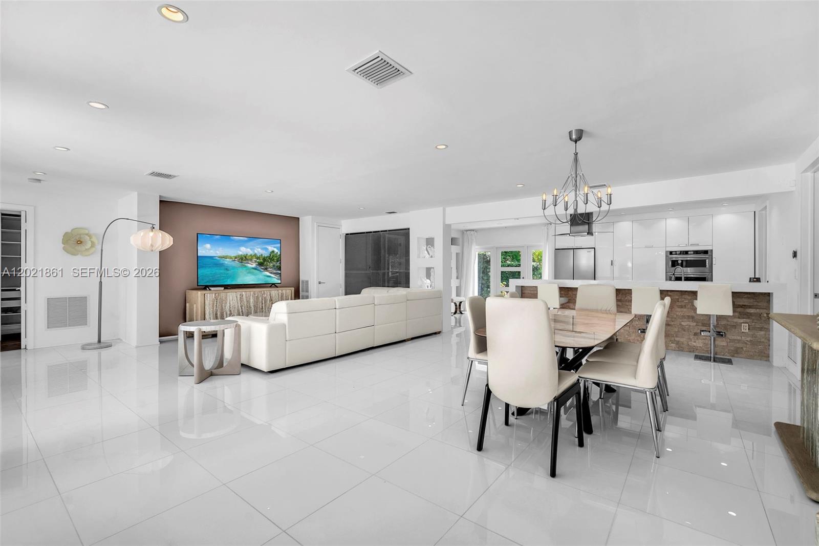 203 Ridgewood Rd Coral Gables, FL 33133