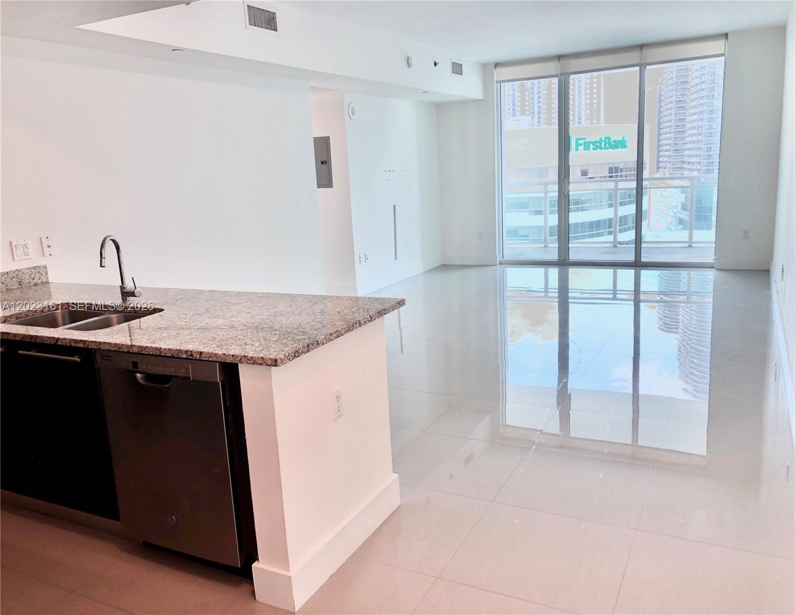 950 Brickell Bay Dr #1701