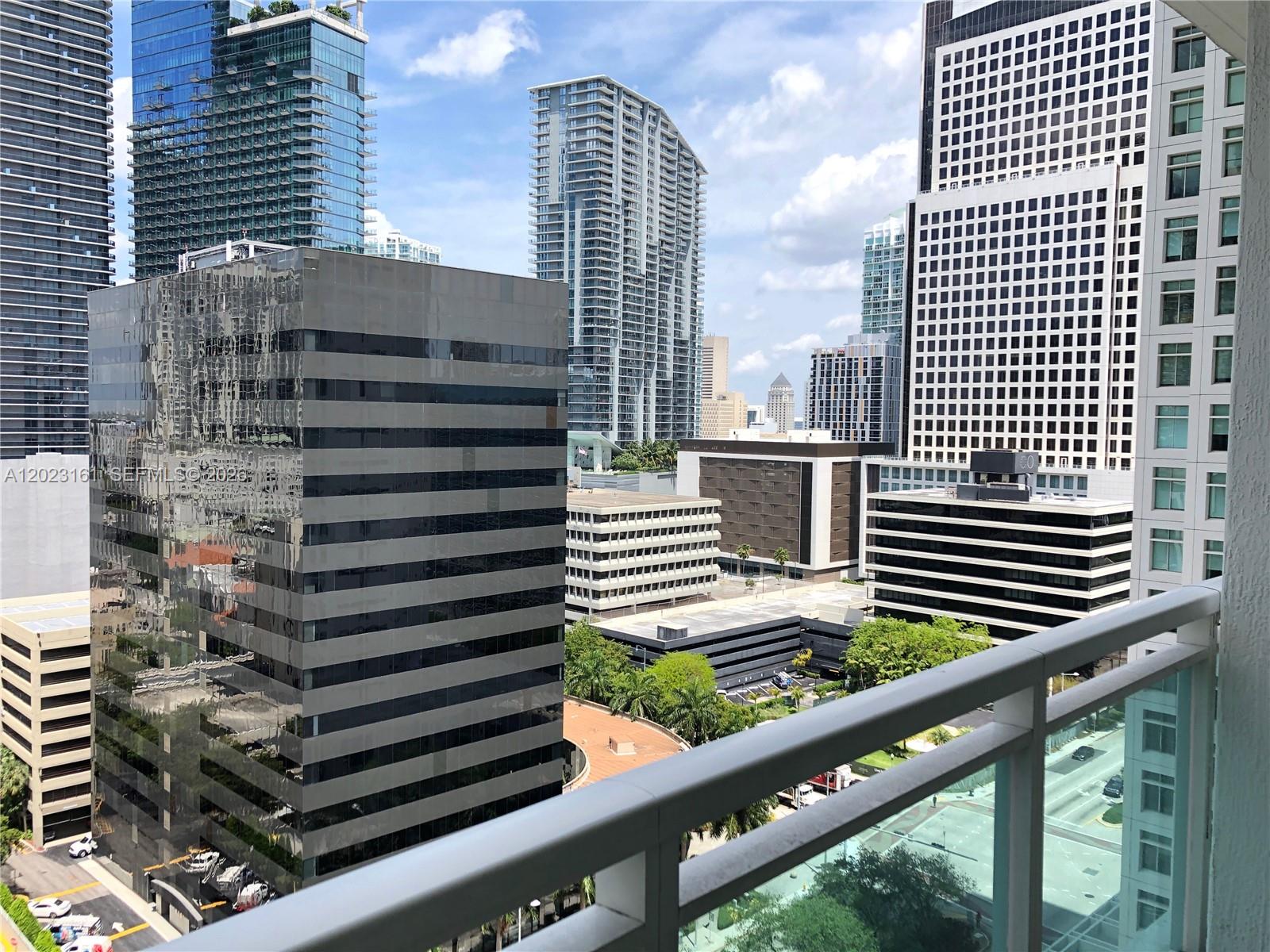 image The Plaza on Brickell East8