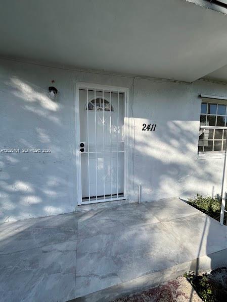 2411 NW 65th St Miami, FL 33147