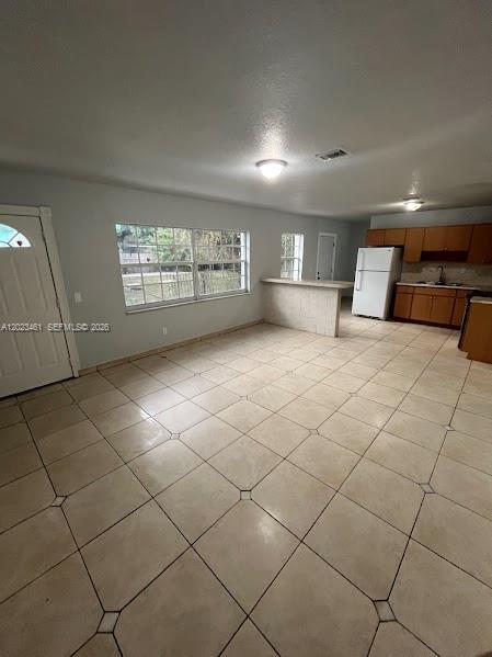 2411 NW 65th St Miami, FL 33147