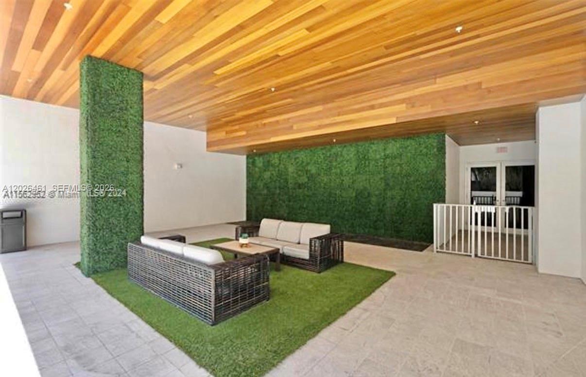 image Brickell Ten25