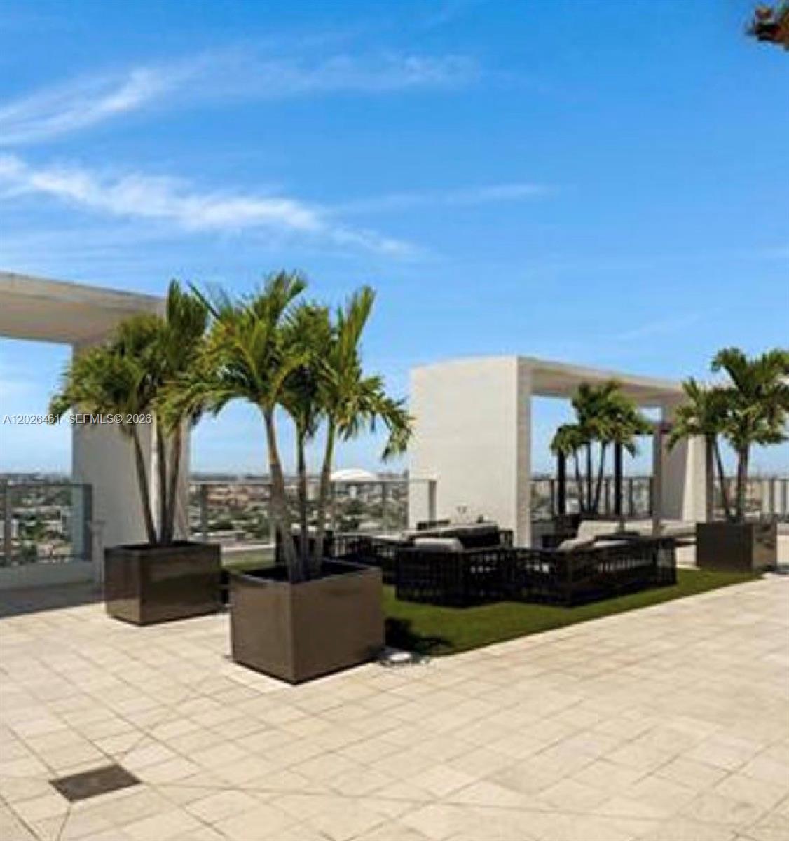 image Brickell Ten33