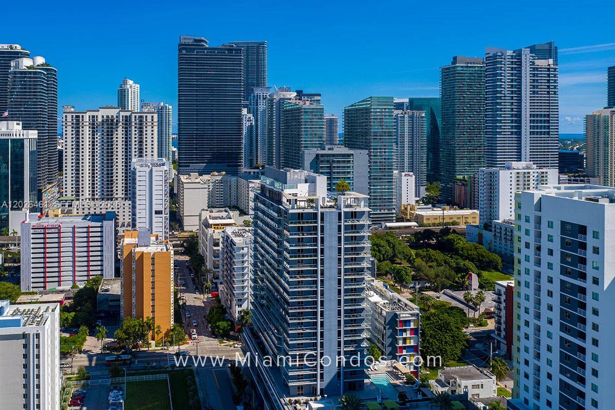 image Brickell Ten42