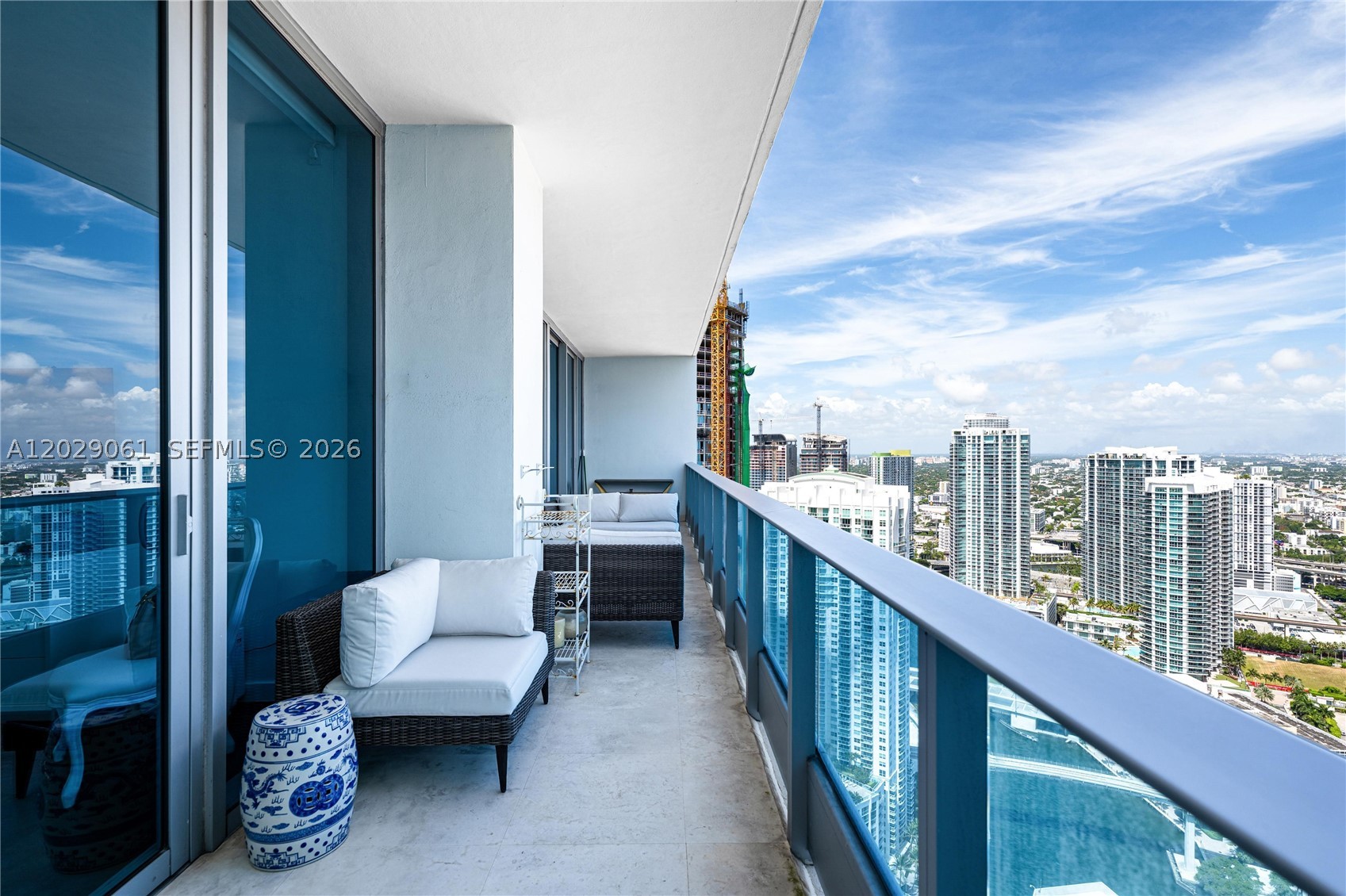 200 Biscayne Blvd Way #4812 Miami, FL 33131
