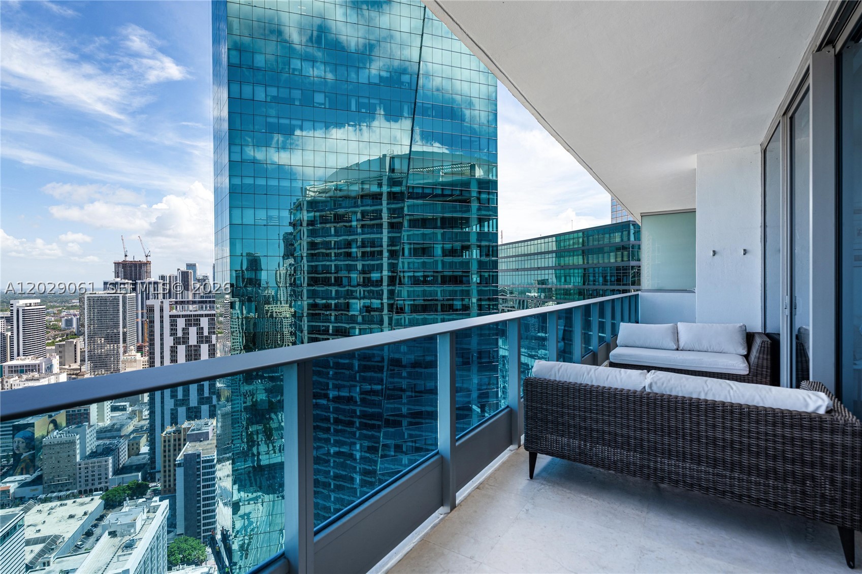 200 Biscayne Blvd Way #4812 Miami, FL 33131