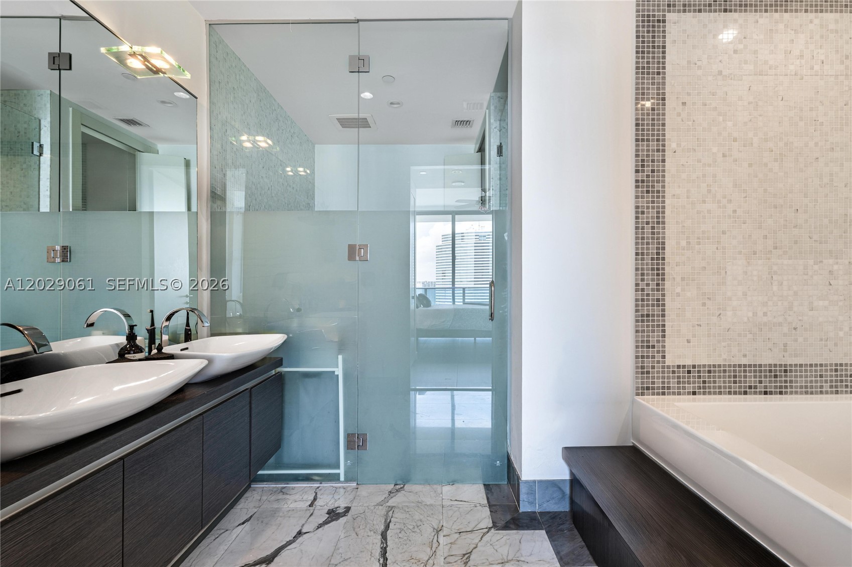 200 Biscayne Blvd Way #4812 Miami, FL 33131