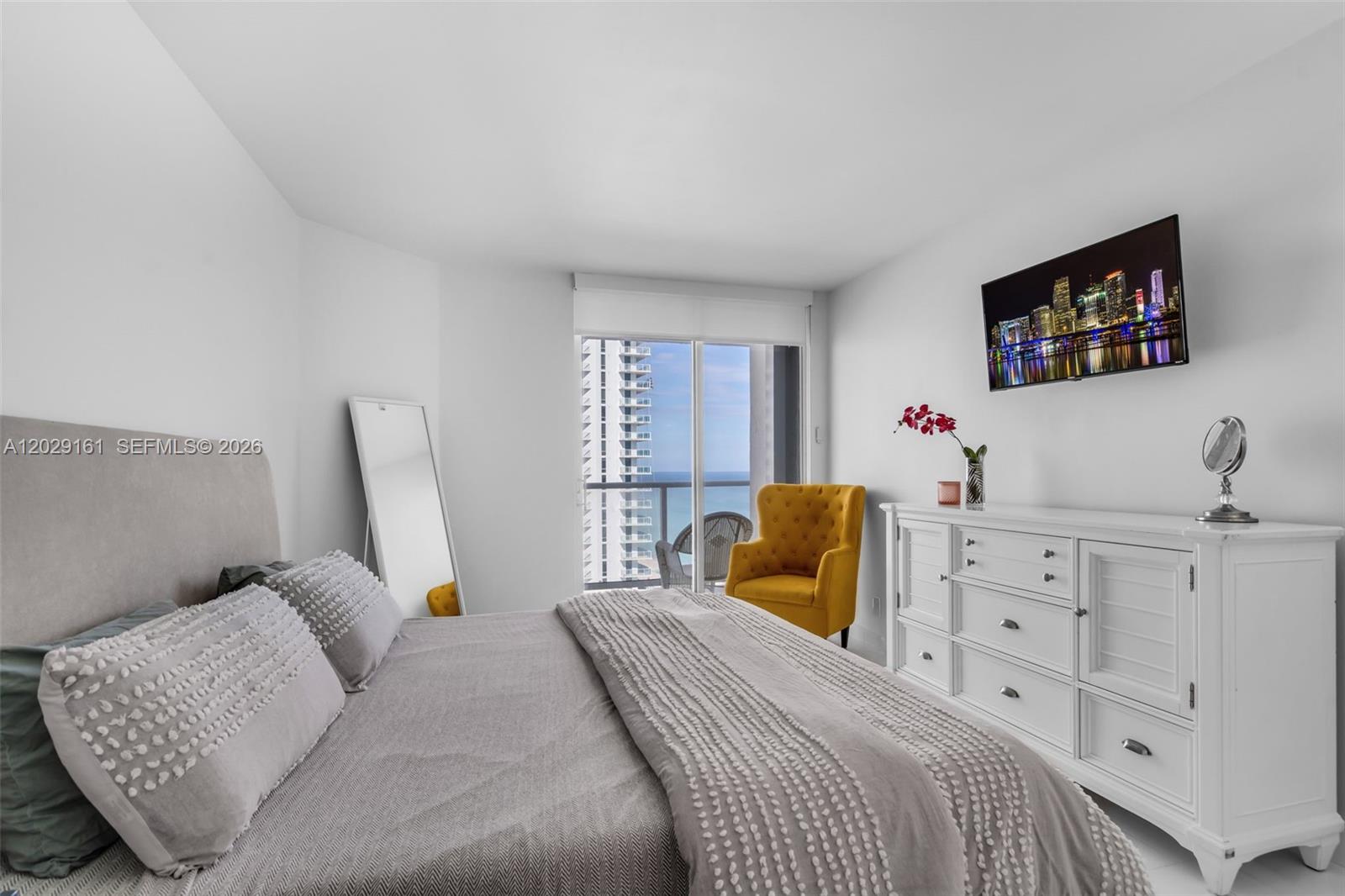 16485 Collins Ave #1832 Sunny Isles Beach, FL 33160