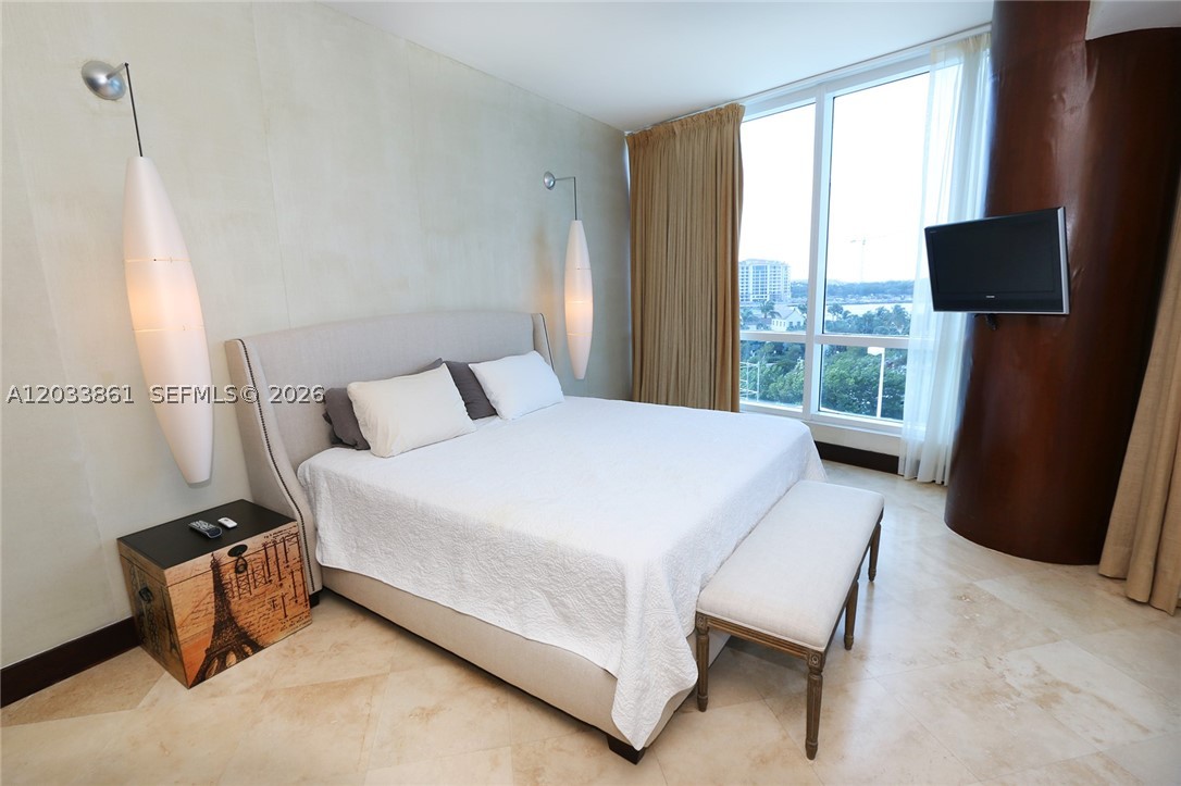 image Continuum South Beach South Tower11