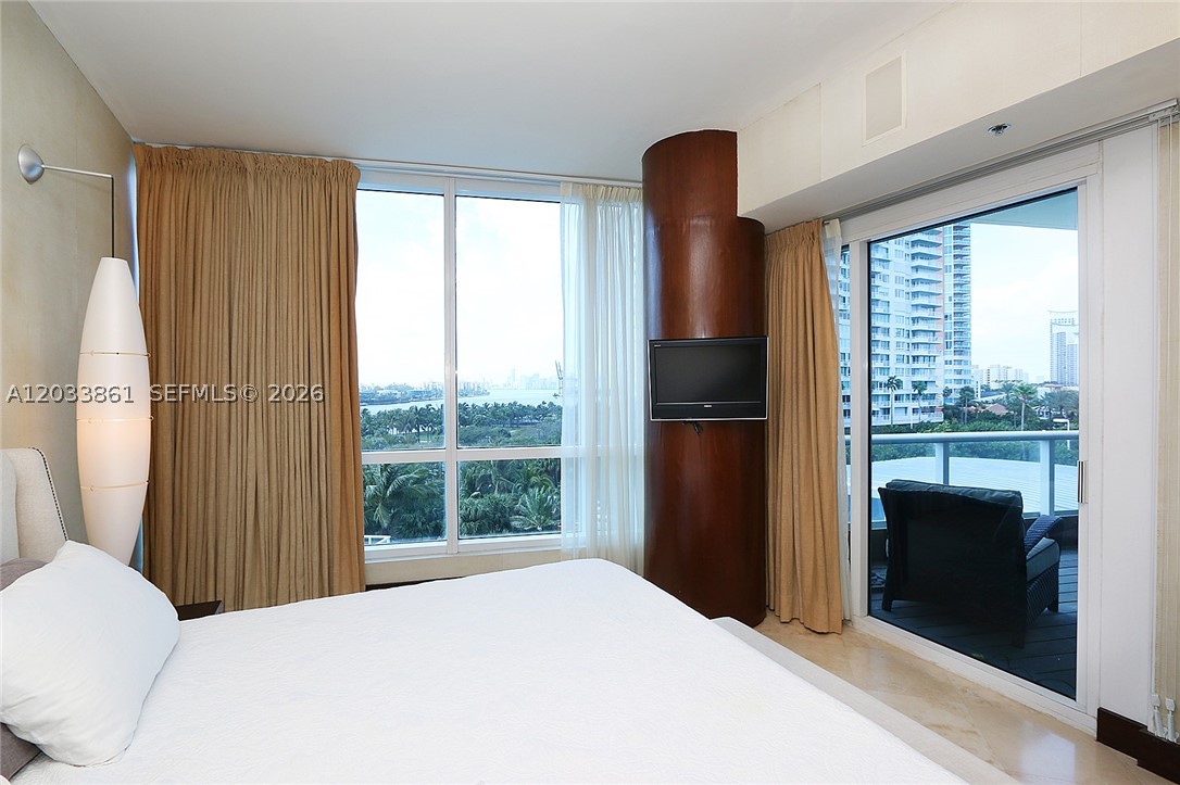 image Continuum South Beach South Tower12