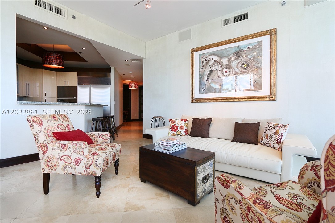 image Continuum South Beach South Tower3