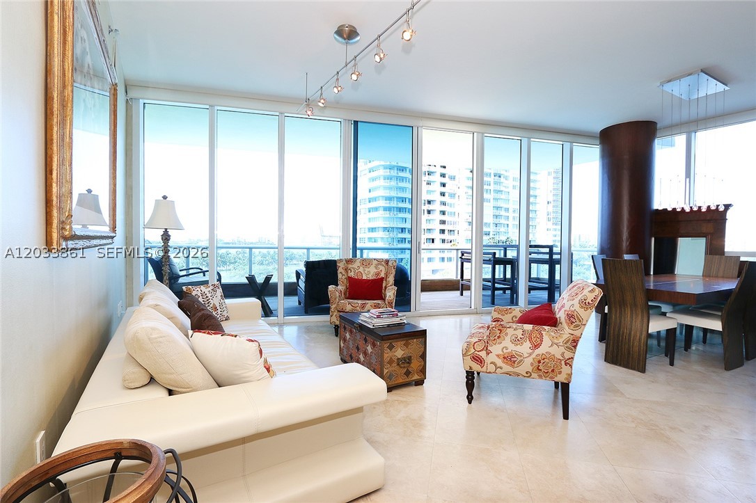 image Continuum South Beach South Tower4