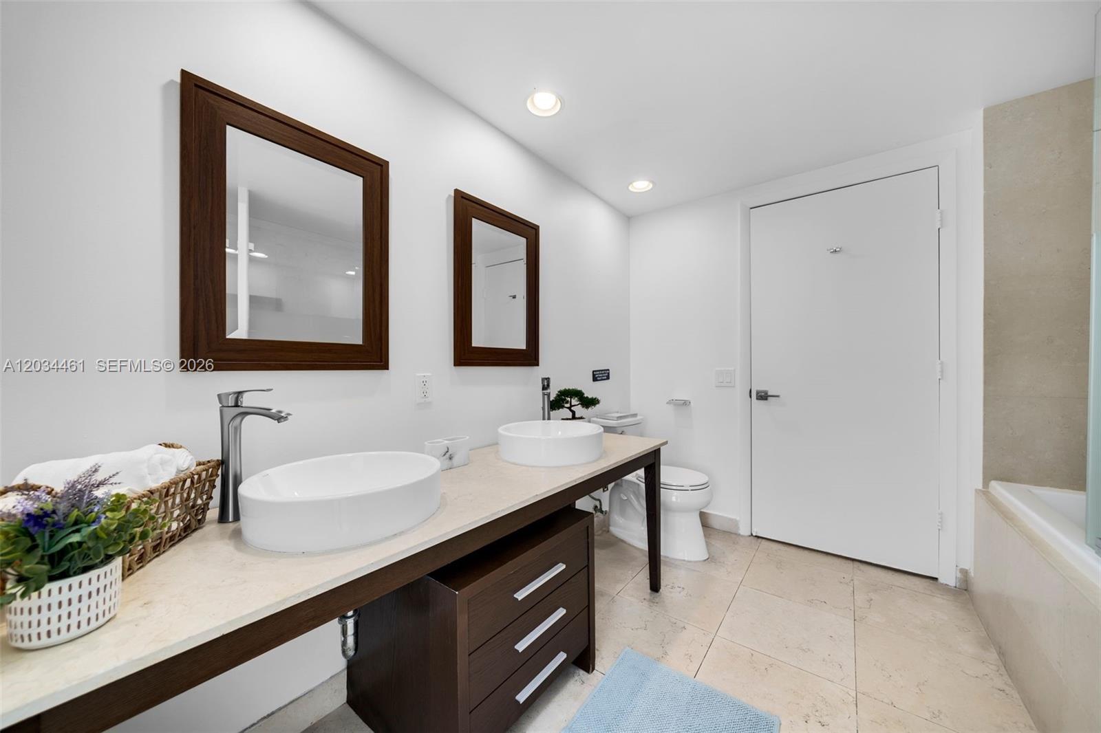 485 Brickell #1709 Miami, FL 33131