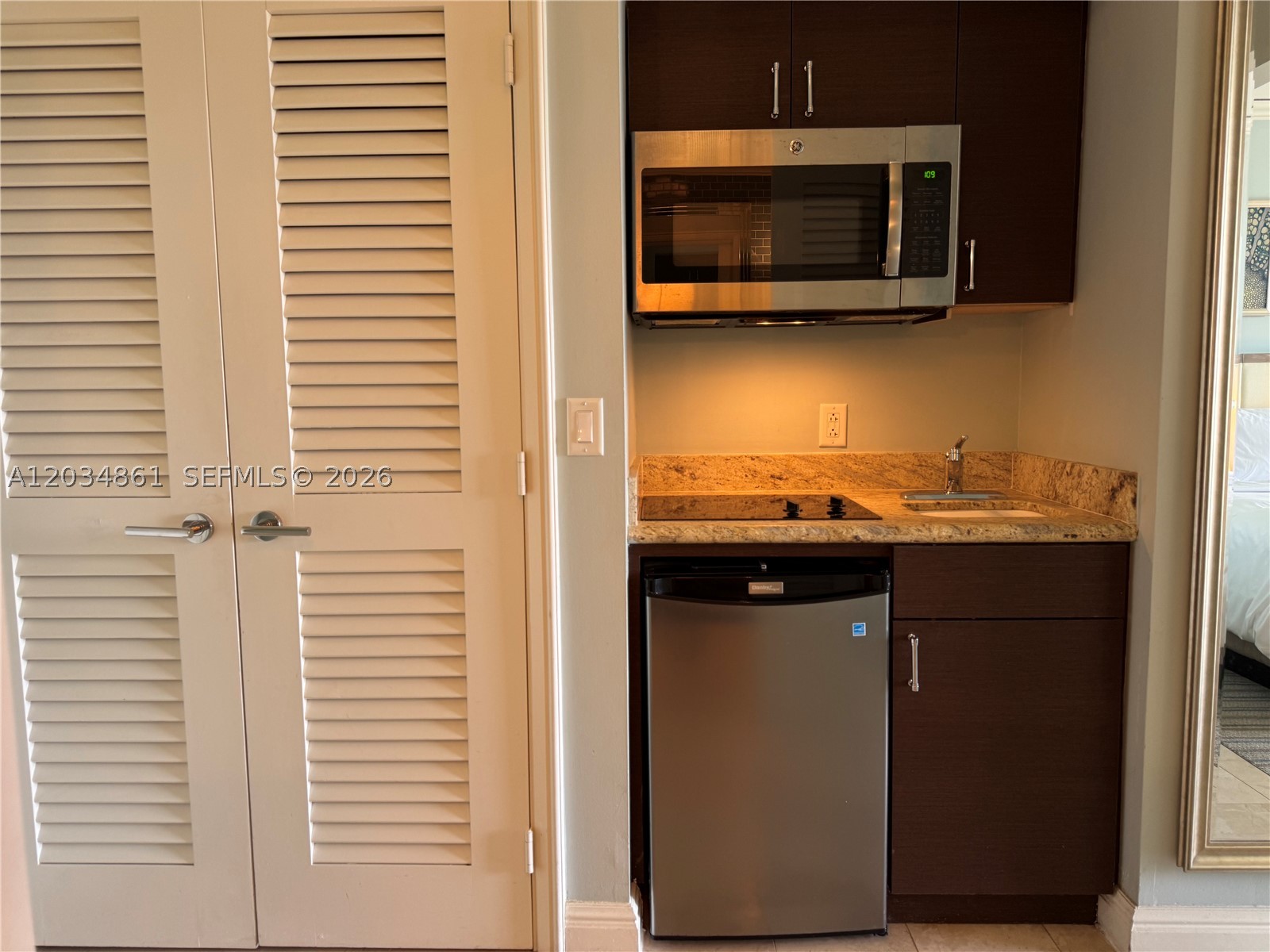 455 Grand Bay Dr #718 Key Biscayne, FL 33149