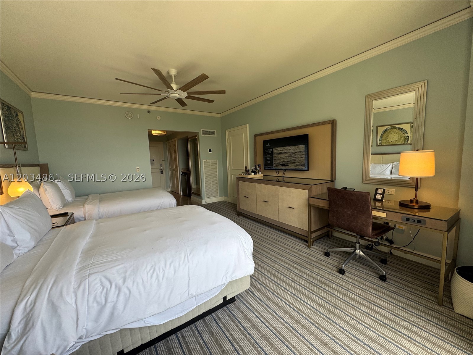 455 Grand Bay Dr #718 Key Biscayne, FL 33149