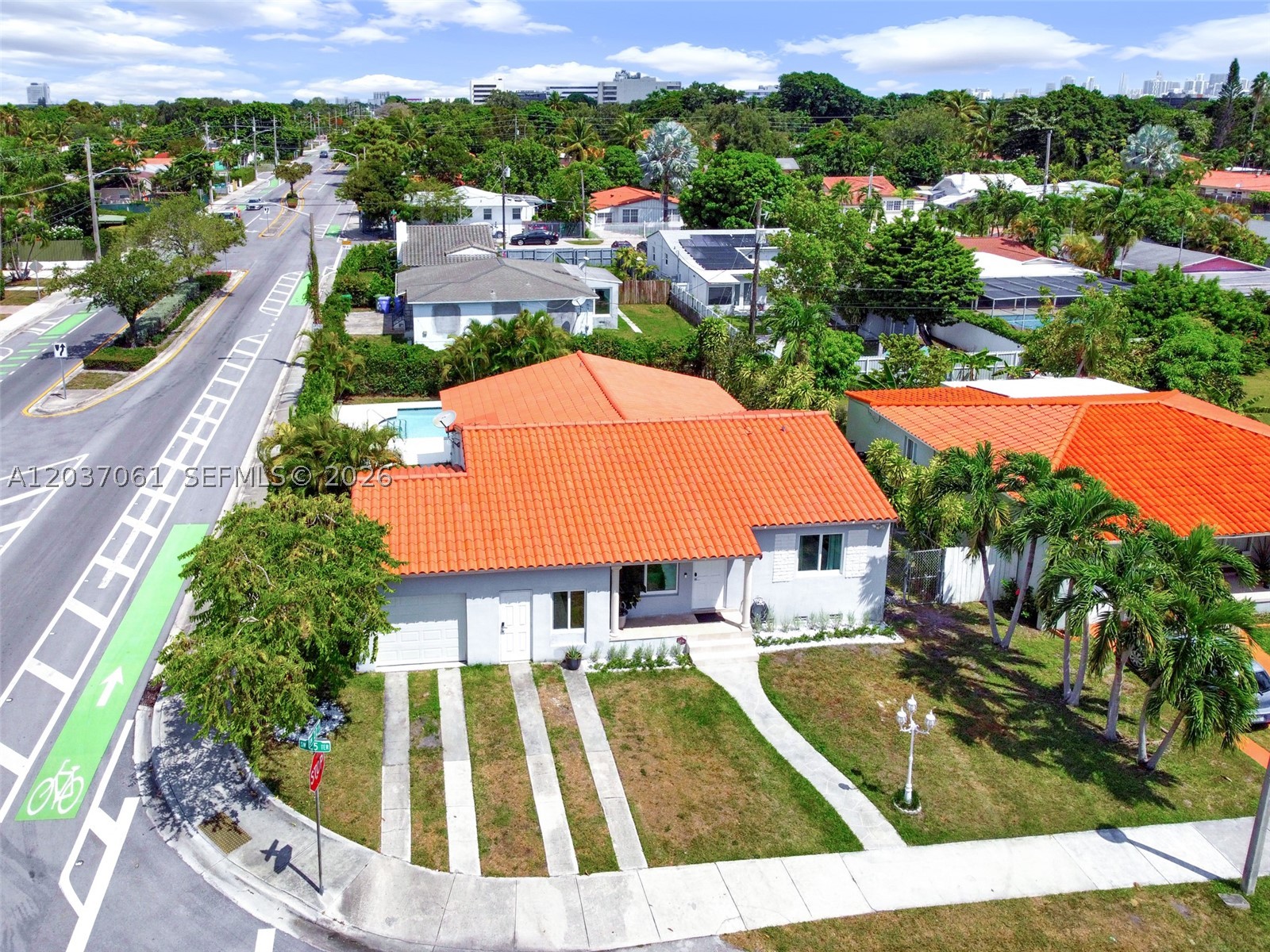 2195 SW 25th Ter Miami, FL 33133