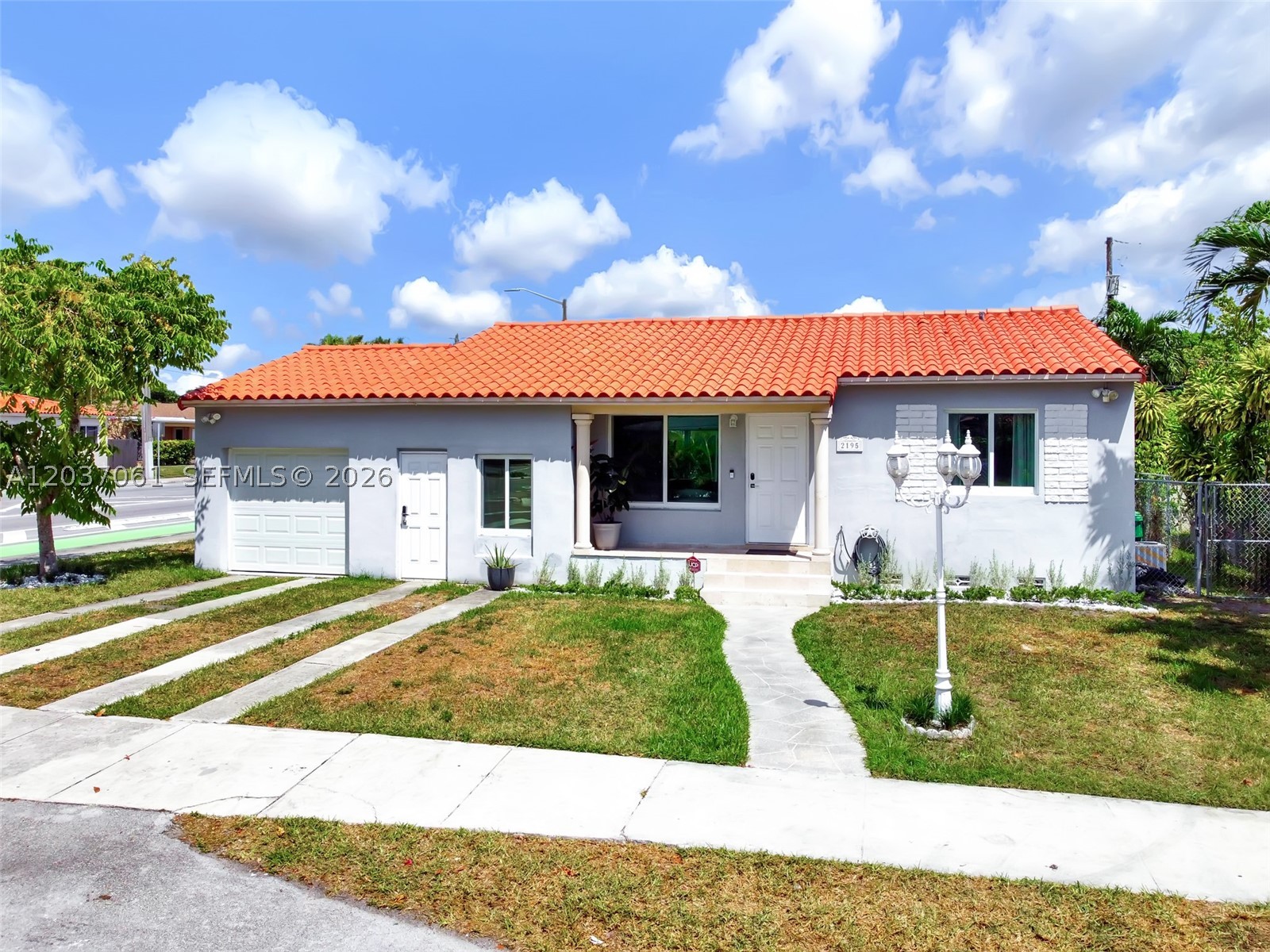2195 SW 25th Ter Miami, FL 33133