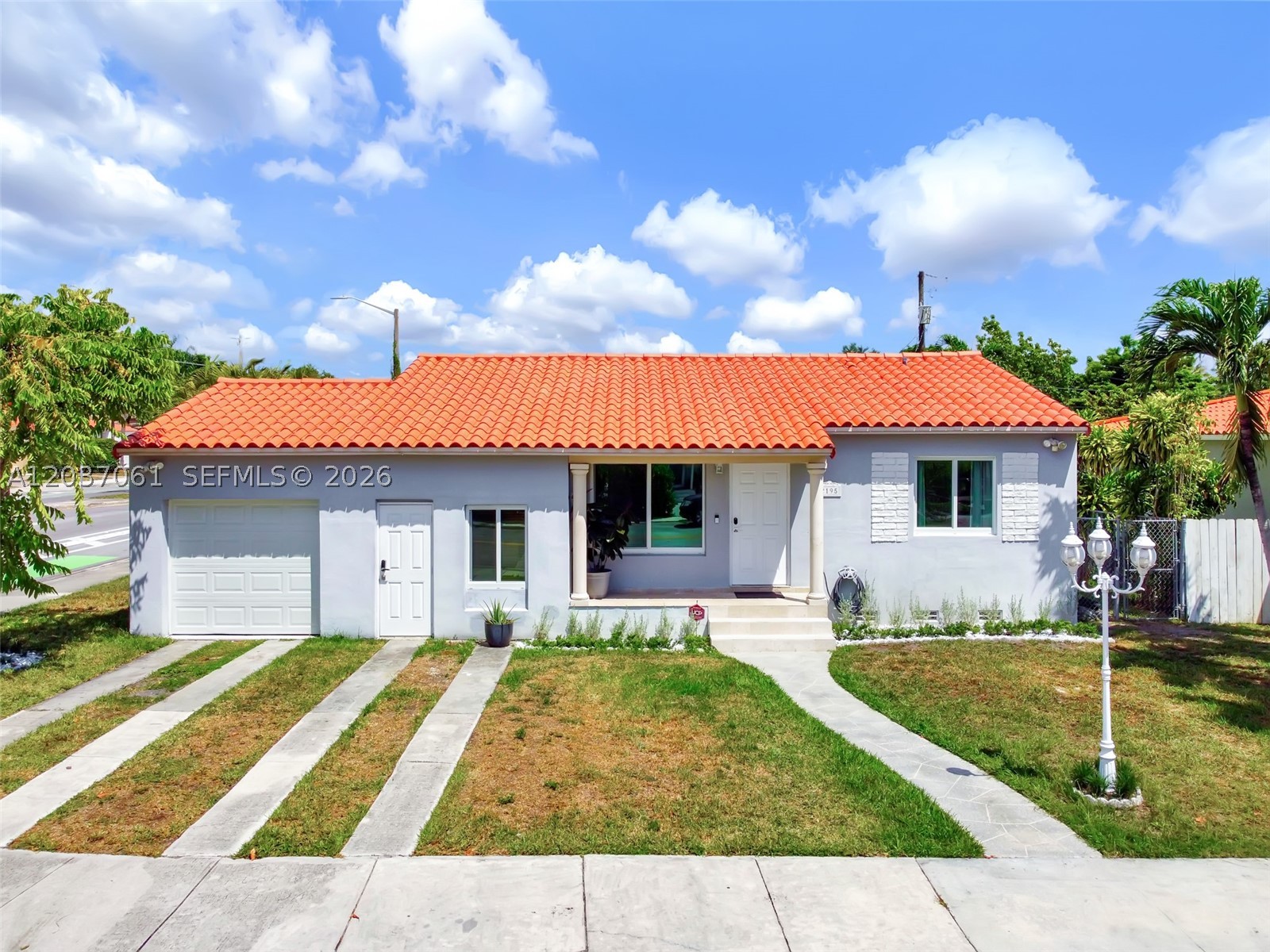 2195 SW 25th Ter Miami, FL 33133