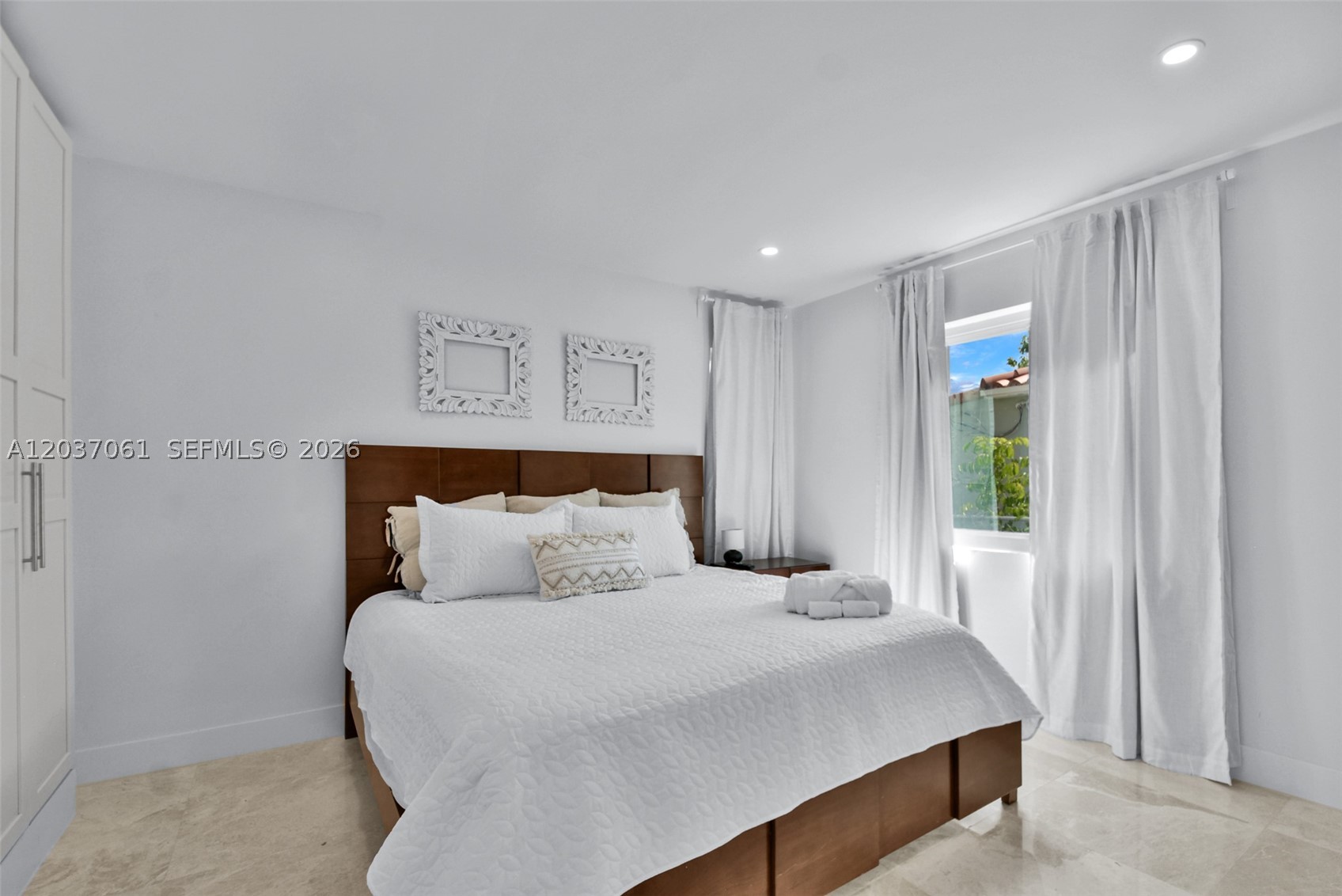 2195 SW 25th Ter Miami, FL 33133