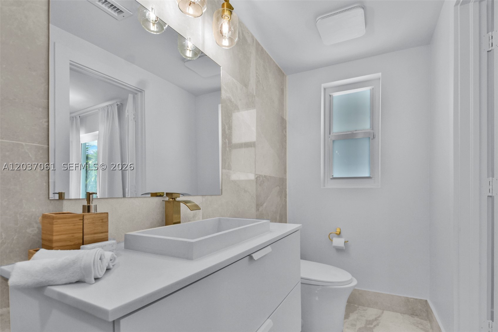 2195 SW 25th Ter Miami, FL 33133