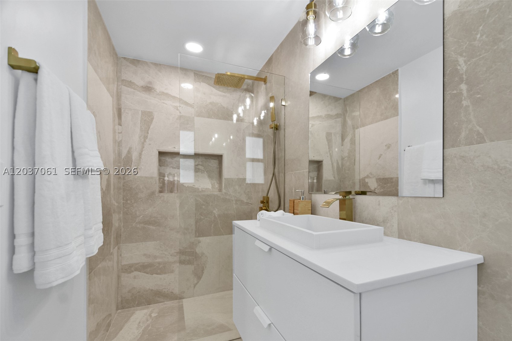 2195 SW 25th Ter Miami, FL 33133