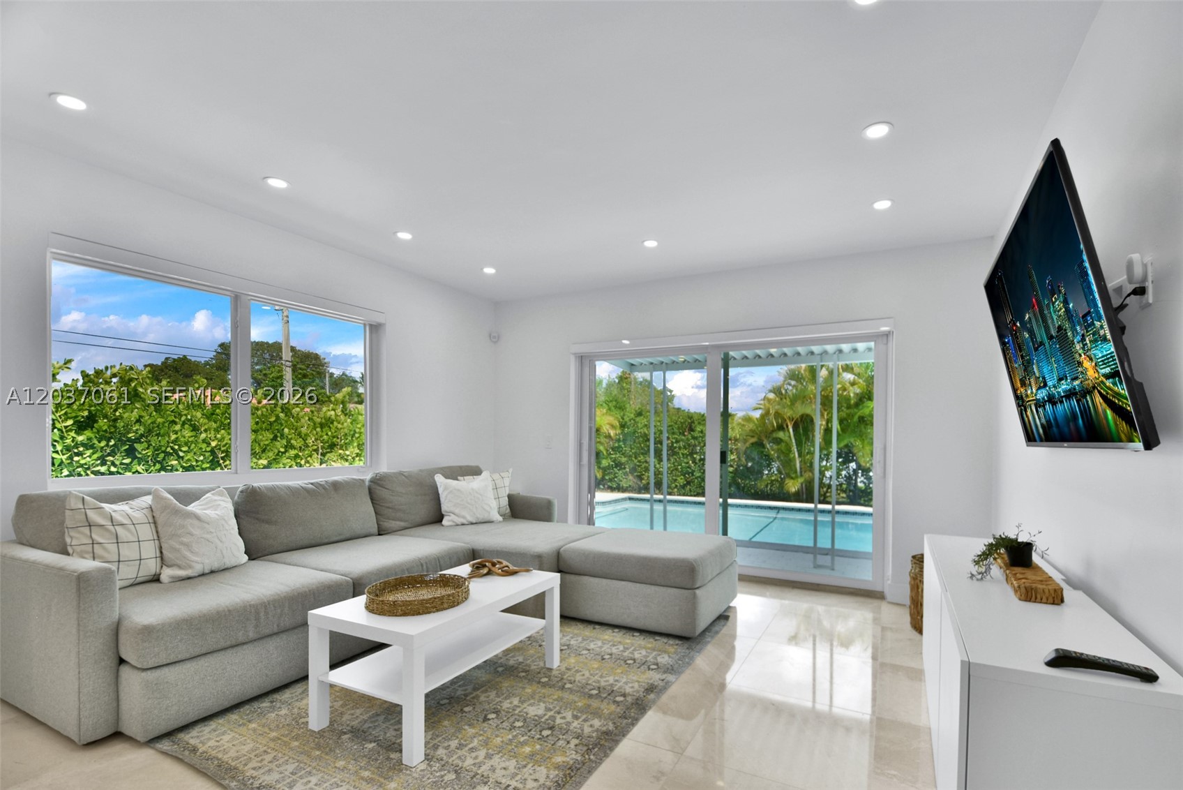 2195 SW 25th Ter Miami, FL 33133