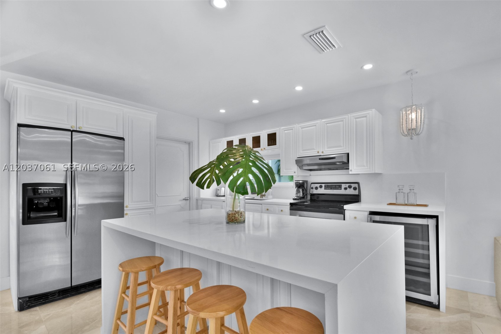 2195 SW 25th Ter Miami, FL 33133